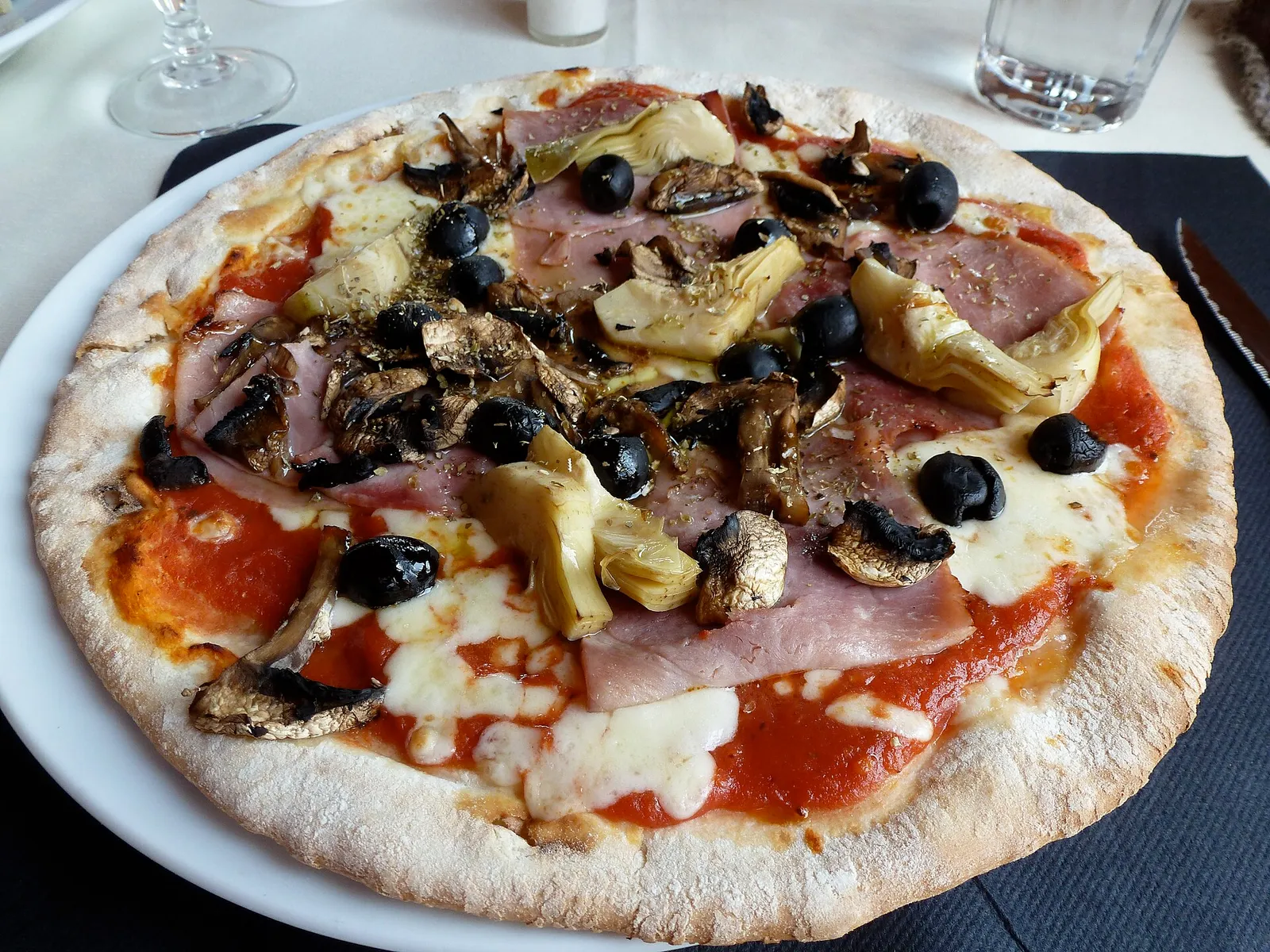 Prosciutto e funghi